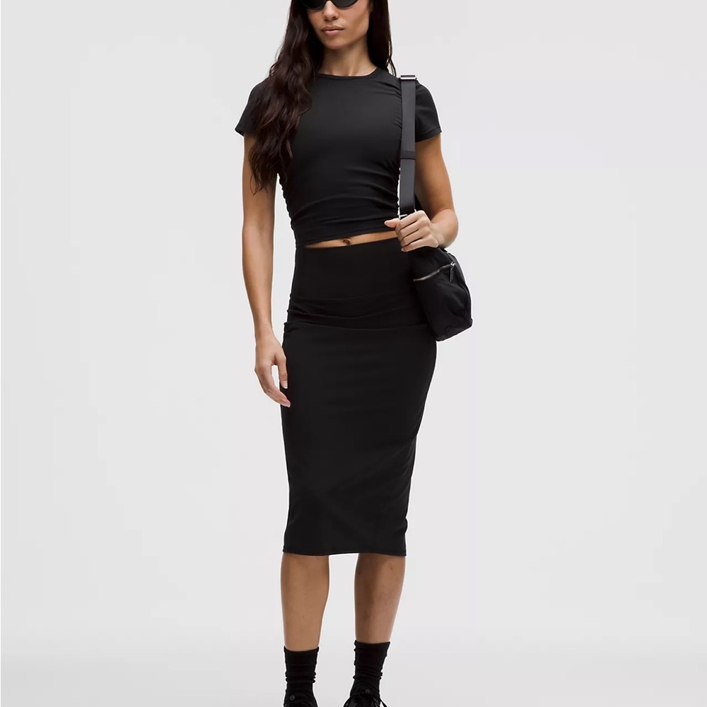 Nulu Slim-Fit High-Rise Midi Skirt Size 14